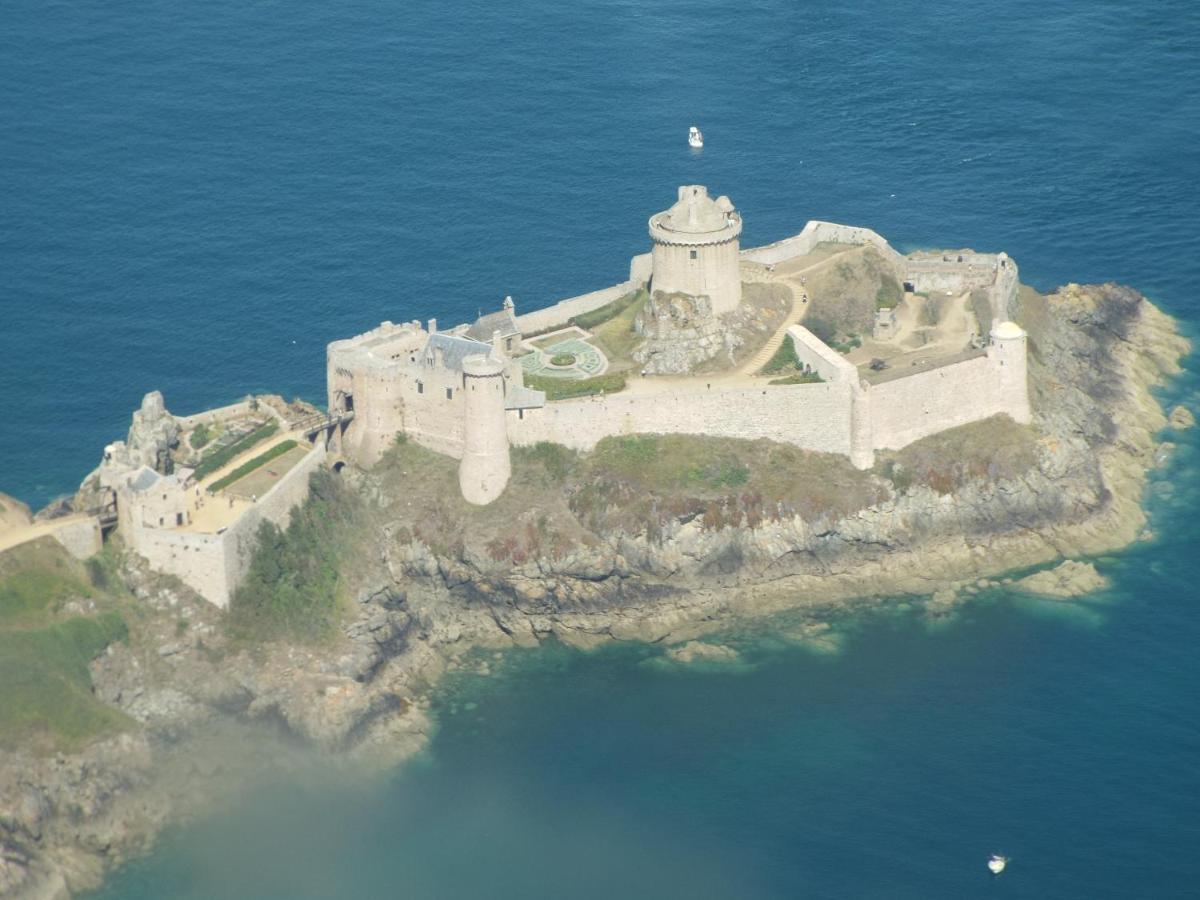 Entre Terre Et Mer Saint-Cast-le-Guildo Buitenkant foto