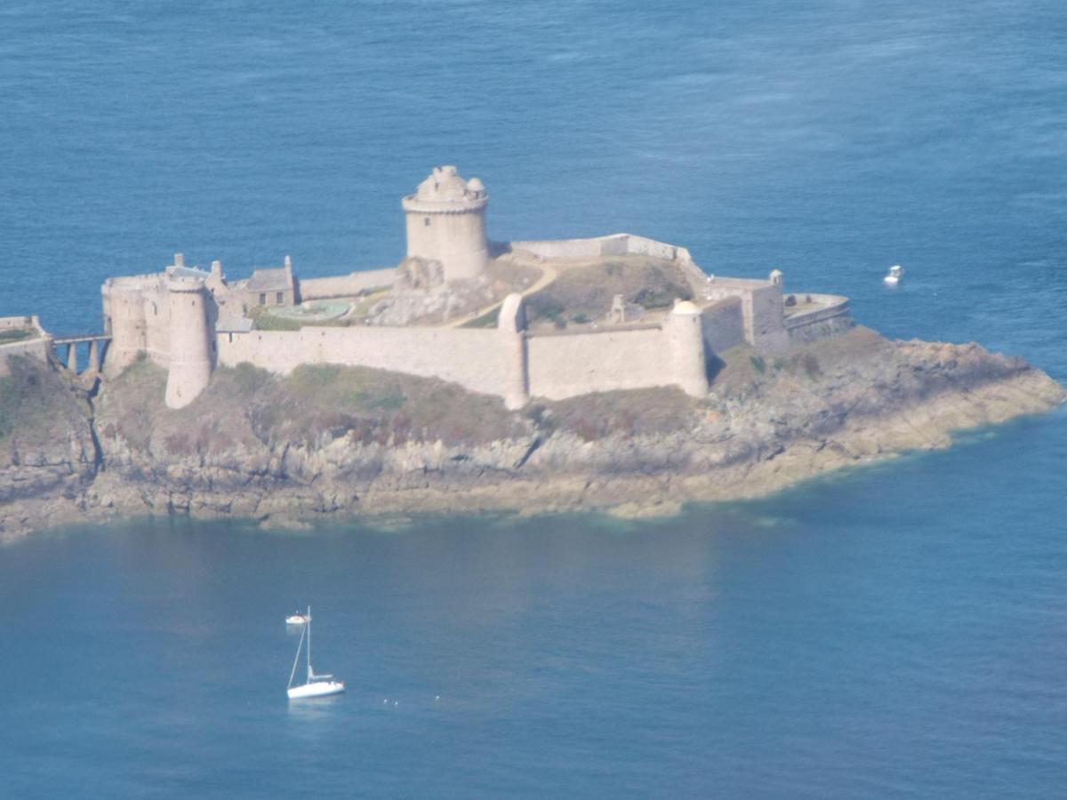 Entre Terre Et Mer Saint-Cast-le-Guildo Buitenkant foto